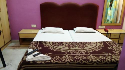 Gwalior Hotel | Budget-Friendly Hotel Mayur: Pet-Friendly with Breakfast