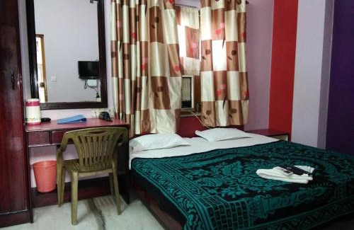 Gwalior Hotel | Budget-Friendly Hotel Mayur: Pet-Friendly with Breakfast