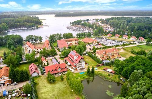 Gizycko Hotel | Experience Hotel Mazury: Pet-Friendly with Ocean Views
