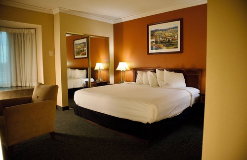 Wisconsin Rapids Hotel | Discover Comfort at Hotel Mead Resorts & Conventions Center