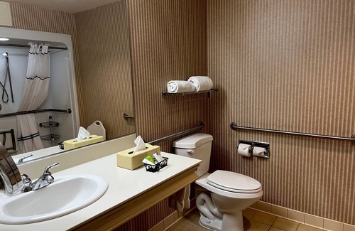 Wisconsin Rapids Hotel | Discover Comfort at Hotel Mead Resorts & Conventions Center
