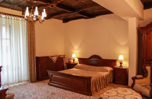 Alba Iulia Hotel | Stay at Hotel Medieval: 5-Star Comfort with Pool Access
