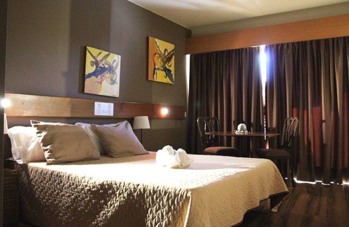 Ovar Hotel | Relax at Hotel Meia Lua with Pool, Spa & Family-Friendly Amenities