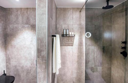Langenthal Hotel | Pet-Friendly Hotel Meilenstein: 4-Star Stay with Pool & Dining