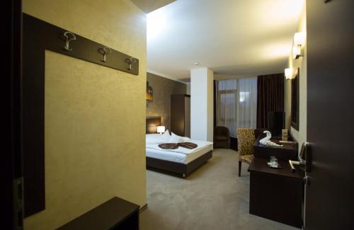 Craiova Hotel | Comfortable Stay at Hotel Meliss with Spa and Hot Tub