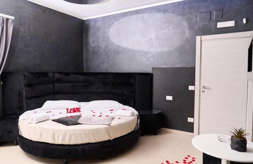 Licola Bed & Breakfast | Family-Friendly Retreat at Hotel Melydà with Hot Tub Access
