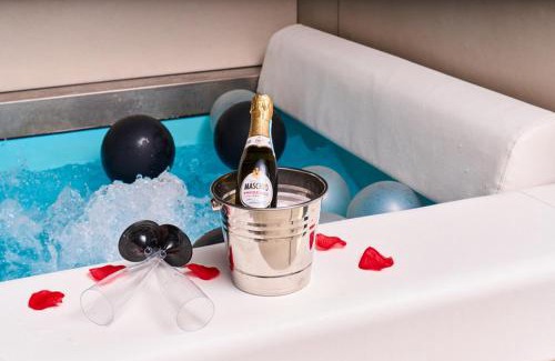 Licola Bed & Breakfast | Family-Friendly Retreat at Hotel Melydà with Hot Tub Access
