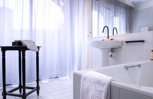Figeac Hotel | Discover Hotel Mercure Figeac Viguier du Roy: 4-Star Comfort