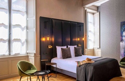 Figeac Hotel | Discover Hotel Mercure Figeac Viguier du Roy: 4-Star Comfort