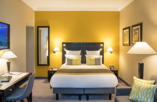 La Baule-Escoublac Hotel | Elegant Hotel Mercure La Baule Majestic with Ocean Views