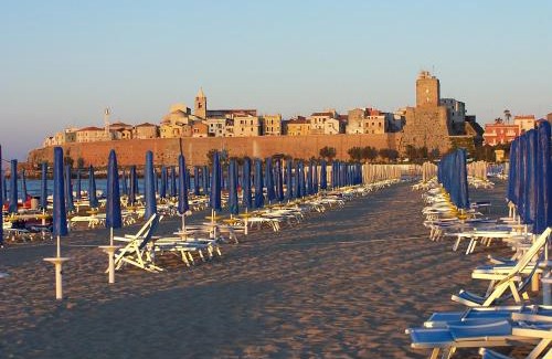 Termoli Hotel | Beachfront Bliss at Hotel Meridiano with Scenic Ocean Views