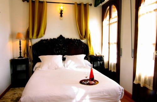 Olite Hotel | Hotel Merindad de Olite: Family-Friendly Stay with Dining