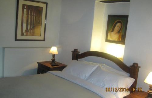 Old Town Hotel | Discover Hotel Mesón de los Virreyes with Pool & Spa