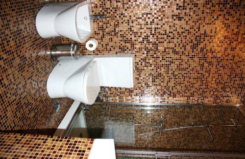 Guimaraes Hotel | Welcoming Hotel Mestre de Avis: Rated 8.5/10 with Dining