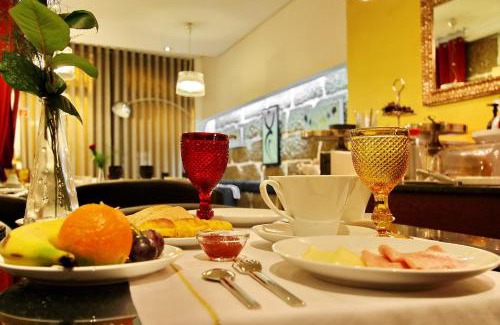 Guimaraes Hotel | Welcoming Hotel Mestre de Avis: Rated 8.5/10 with Dining