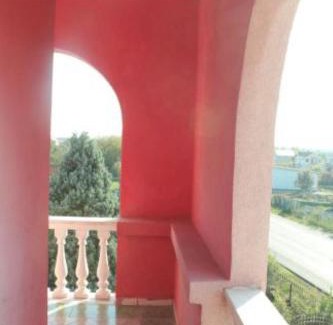 Shkoder County Hotel | Discover Oceanfront Bliss at Hotel Meteor with Pool Access