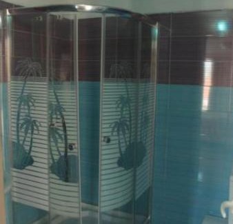 Shkoder County Hotel | Discover Oceanfront Bliss at Hotel Meteor with Pool Access