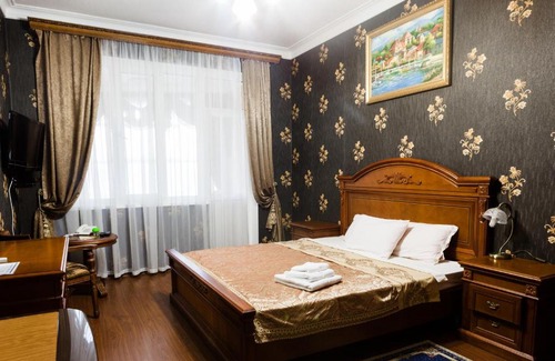 Makhachkala Hotel | Budget-Friendly Hotel Metropol with Breakfast & Kitchen Access
