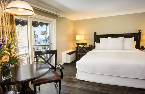 Avalon Hotel | Experience Comfort at Hotel Metropole with Ocean Views
