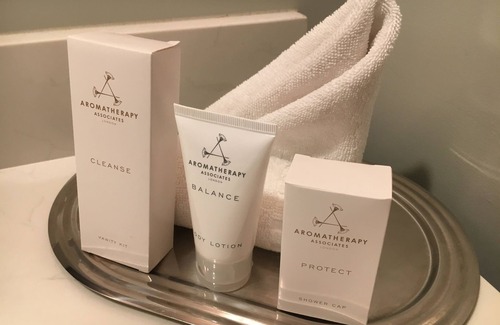 Avalon Hotel | Experience Comfort at Hotel Metropole with Ocean Views