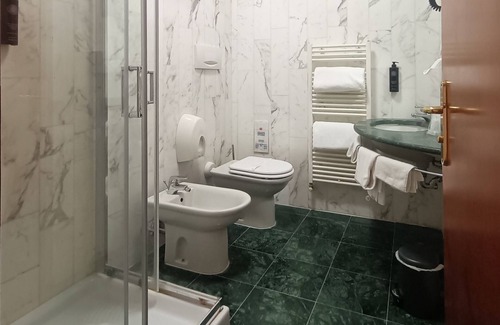 Terni Hotel | Relax at Hotel Michelangelo Palace: 4-Star Spa & Pool