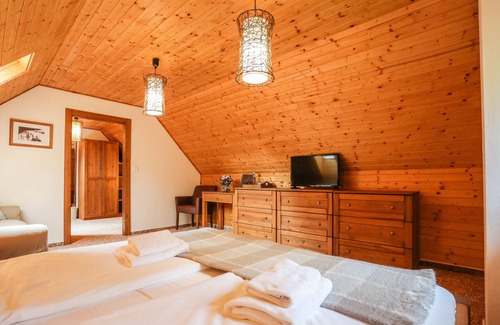 Demanovska Dolina Hotel | Discover Hotel Mikulášska chata: Top-Rated Family Retreat
