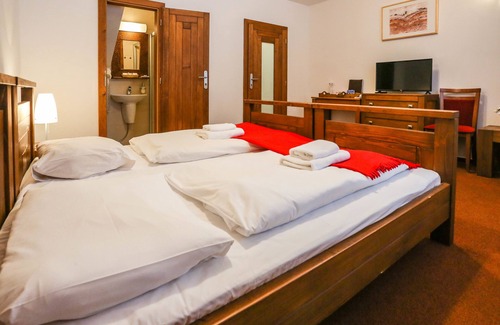 Demanovska Dolina Hotel | Discover Hotel Mikulášska chata: Top-Rated Family Retreat