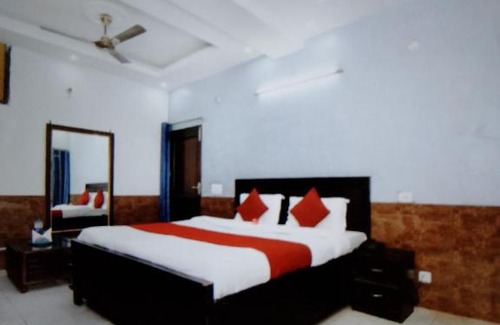 Sector 45 Hotel | Pet-Friendly Hotel Milan Oberai with Breakfast Included