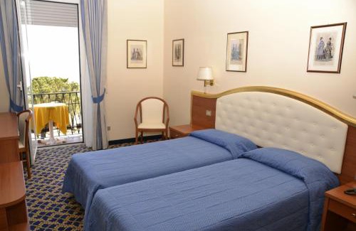 Stresa Hotel | Relax at Hotel Milan Speranza Au Lac: Pet-Friendly Retreat