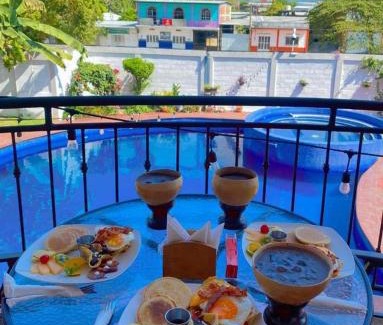 Villa Comaltitlan Hotel | Discover Hotel Milin: Top-Rated Retreat with Pool & Breakfast