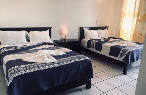 Villa Comaltitlan Hotel | Discover Hotel Milin: Poolside Relaxation with Ocean Views