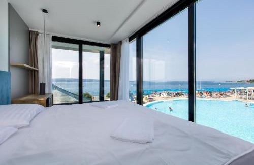 Selce Hotel | Elegant Hotel Millenium Deluxe with Oceanfront Views