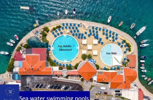 Selce Hotel | Elegant Hotel Millenium Deluxe with Oceanfront Views