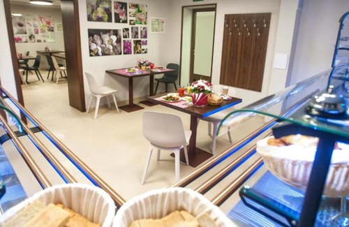 Volzhskiy Hotel | Explore Hotel Milot: 4-Star Stay with Family-Friendly Amenities