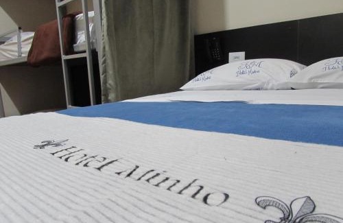 Santa Ifigenia Hotel | Hotel Minho: Prime Location Near Electronics Market
