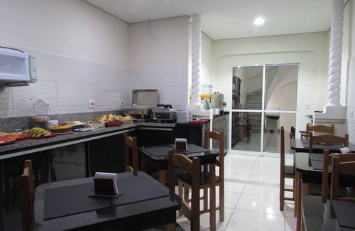 Santa Ifigenia Hotel | Inviting Hotel Minho - Steps from Brás and Bom Retiro
