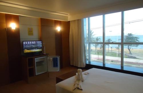 Jardim da Penha Hotel | Oceanfront Haven at Hotel Minuano with Breakfast Included