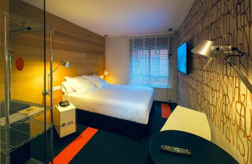 Costillares Hotel | Elegant Hotel Mirador de Chamartín with Pool & Dining
