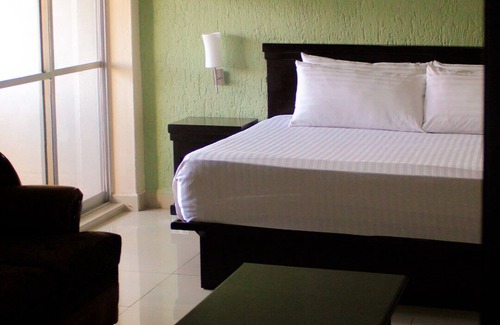 La Piedad Hotel | Discover Hotel Mirage: Family-Friendly Retreat with Spa & Pool