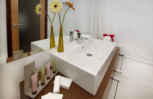 Nazare Hotel | Discover Comfort at Hotel Miramar Sul - 4-Star Retreat