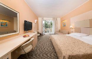 Izola Hotel | Oceanfront Bliss at Hotel Mirta - San Simon Resort