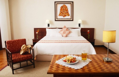 Jalpan de Serra Hotel | Discover Hotel Misión Jalpan: Pool, Spa & Family-Friendly