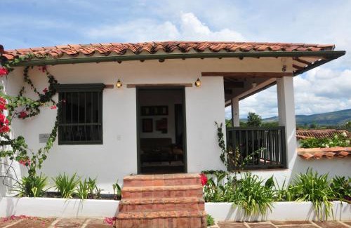 Barichara Hotel | Pet-Friendly Stay at Hotel Mision Santa Barbara - 9/10 Rated