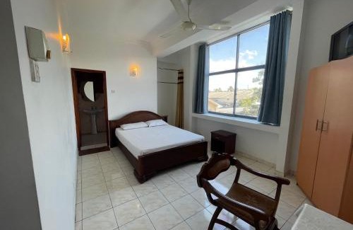 Welisara Hotel | Budget-Friendly Hotel Misuki: Pet Friendly & Pool Access