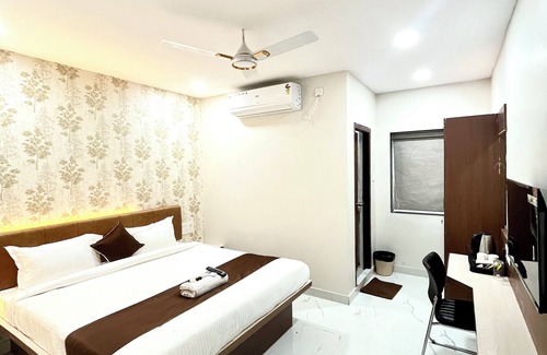 Shamshabad Hotel | HOTEL MITHRA GRAND