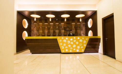 Ujjain Hotel | Discover Hotel Mittal Avenue & Paradise with Oceanview Pool