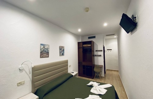 Canet de Mar Hotel | Ocean View Retreat at Hotel Mitus with Spa & Family Perks