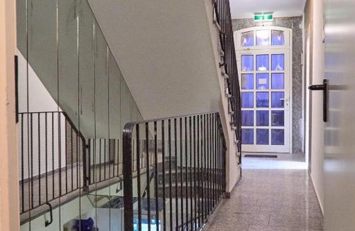 Kalk Hotel | Budget-Friendly Hotel Moji Köln with Family and Pet Amenities