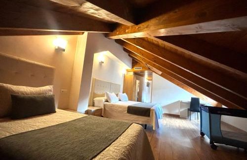 Molinaseca Hotel | Guest Rated Hotel Casa Ramon Molina Real - Pet Friendly Oasis