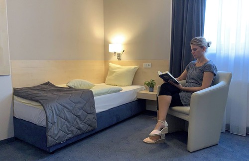 Bad Homburg v.d. Hoehe Hotel | Discover Hotel Molitor: Family-Friendly with Spa & Dining